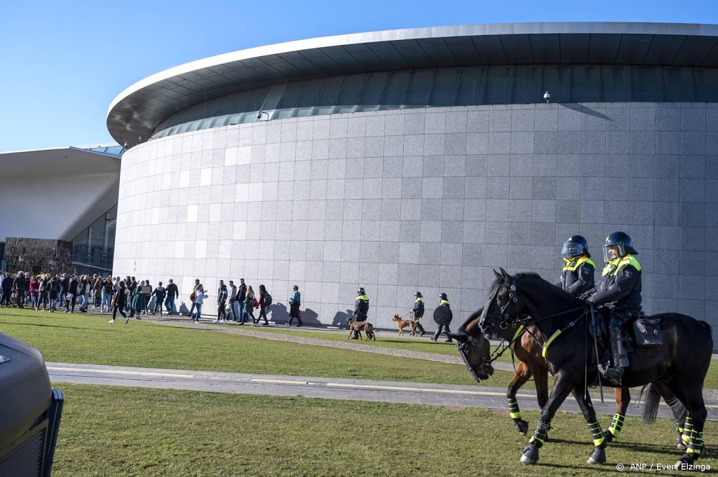 Demonstrant met ploertendoder op Museumplein komt vrij