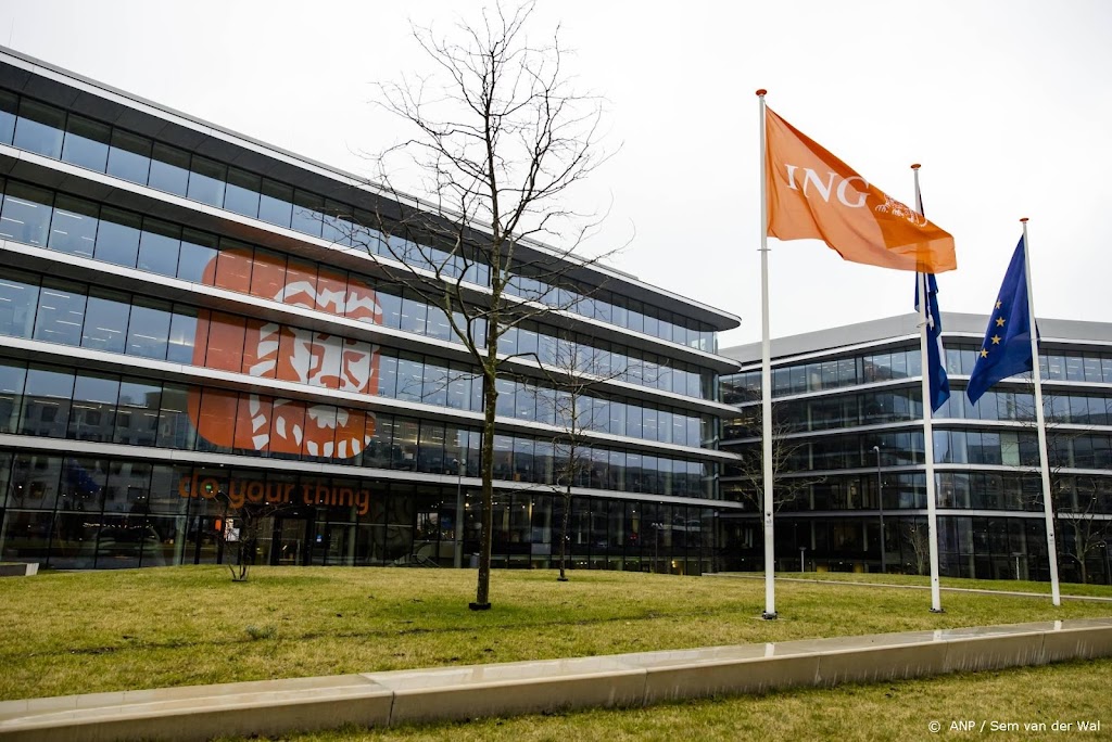 ING onderuit op Damrak, AEX duikt verder onder 700 punten