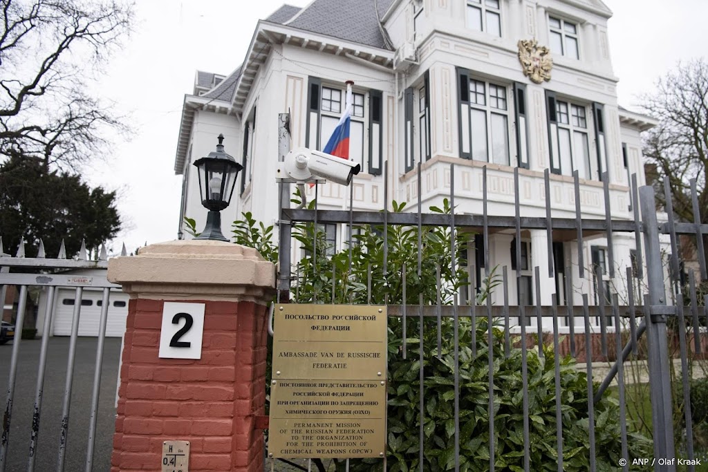 Brandbare vloeistof in verdachte rugzak bij Russisch consulaat