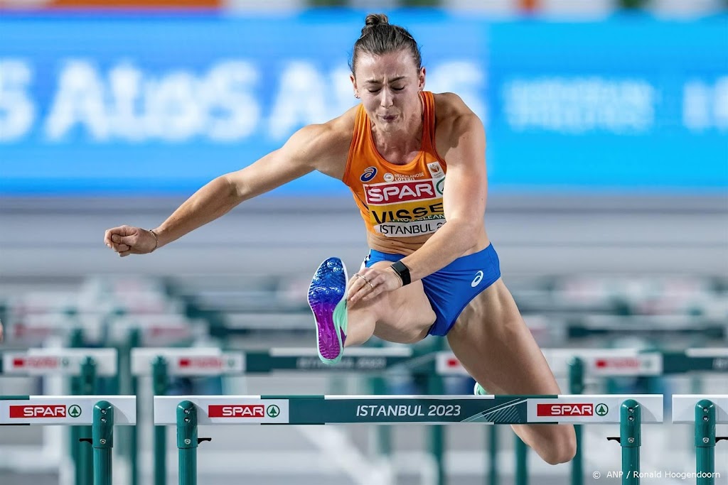 Titelverdedigster Visser als snelste door op 60 meter horden 