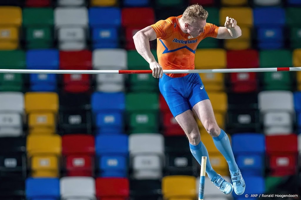 Titelkandidaat Vloon mist finale polsstokhoogspringen EK indoor