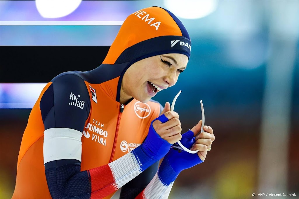 Schaatsster Leerdam bekroont seizoen met wereldtitel 1000 meter