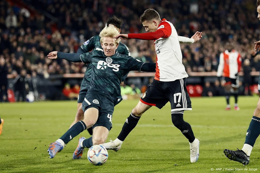 Feyenoord slaat pas in de slotfase toe tegen FC Groningen