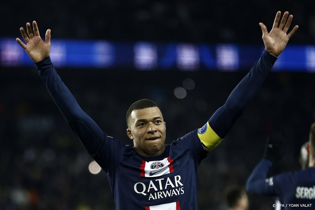 PSG wint met recordtreffer Mbappé van Nantes