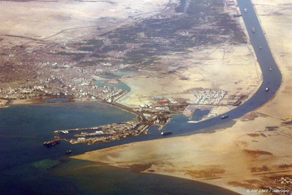 Egypte onderzoekt uitbreiding Suezkanaal