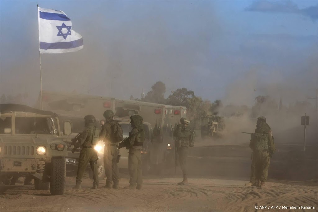 Oud-ambassadeurs roepen kabinet op om hardere lijn tegen Israël