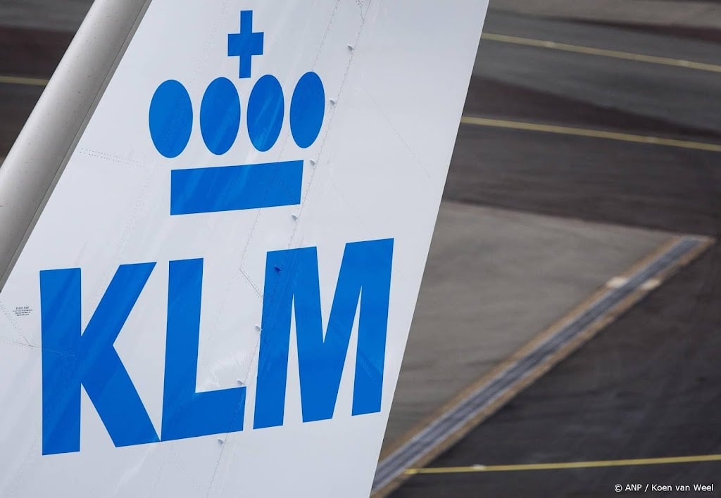 Eerste KLM-vlucht met Nederlanders uit Oman vertrokken