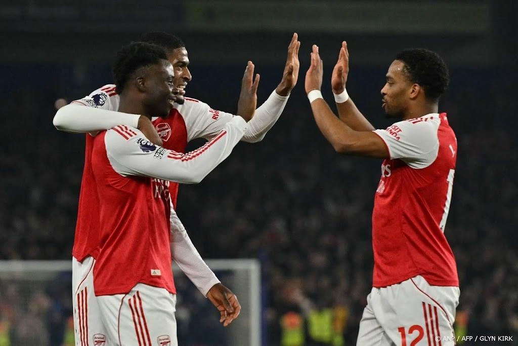 Arsenal vergroot voorsprong op ManCity na zege bij Brighton