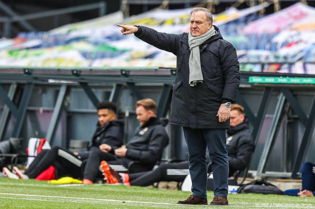 Advocaat ziet Berghuis na uitstapje naar Oranje weer uitblinken