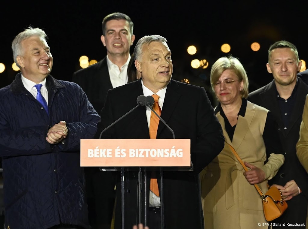 Poetin feliciteert Orban met verkiezingszege