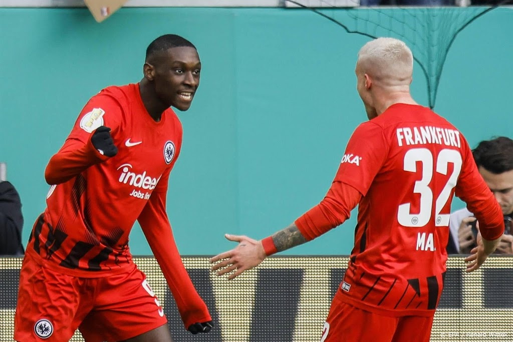 Frankfurt schakelt Union Berlin uit in Duitse bekerstrijd