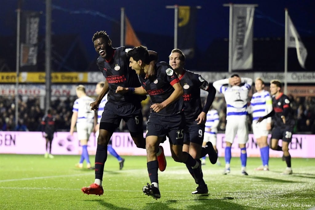 PSV klopt amateurs Spakenburg (1-2) en staat weer in bekerfinale