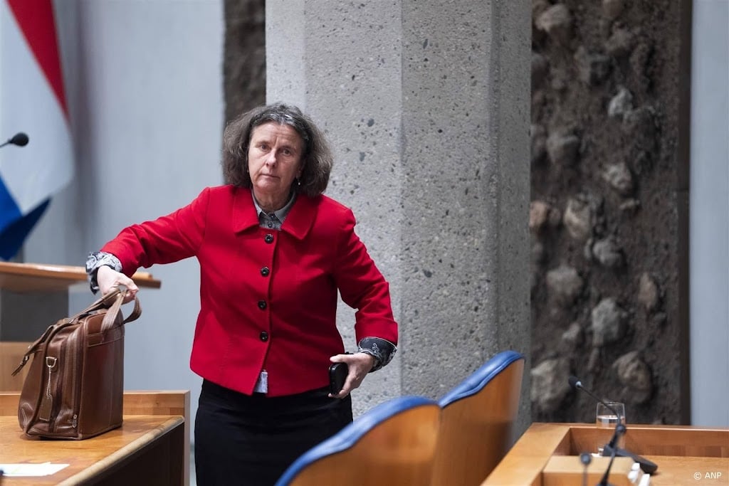 Faber verwacht ondanks wantrouwenmotie steun oppositie in senaat