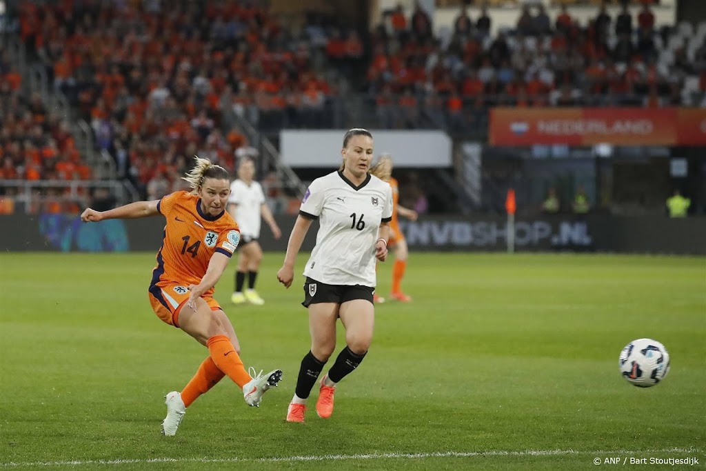 Voetbalsters Oranje winnen in Almelo met 3-1 van Oostenrijk