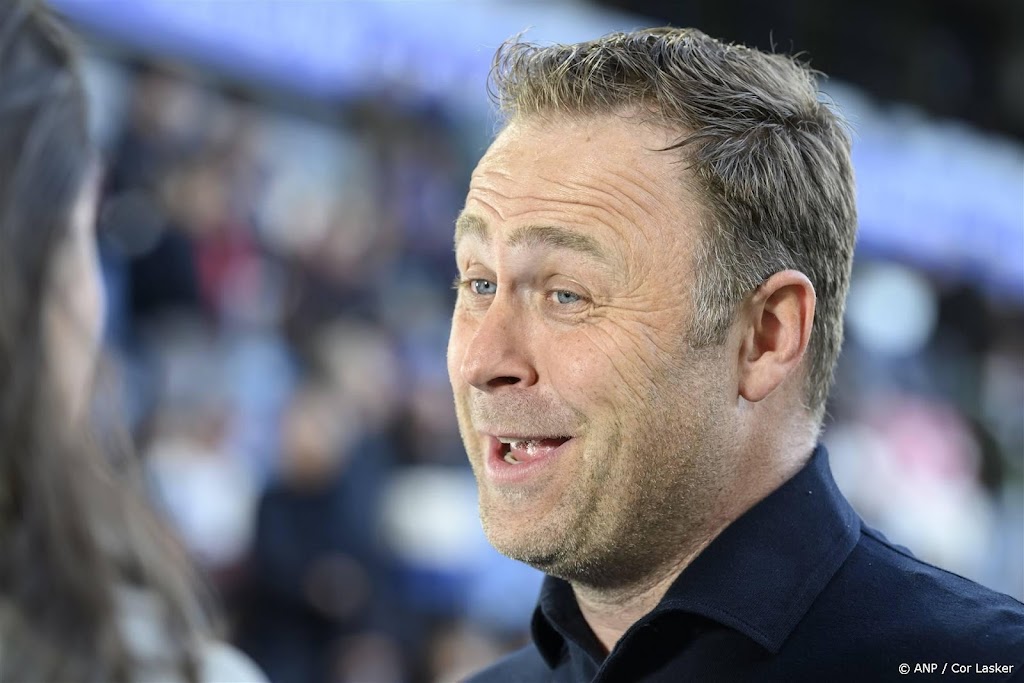 Heerenveen-coach Veldman viert thuisdebuut met zege op Willem II