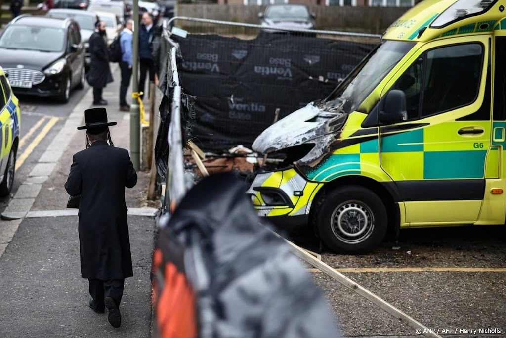Mannen aangeklaagd om brandstichting bij Joodse ambulances Londen