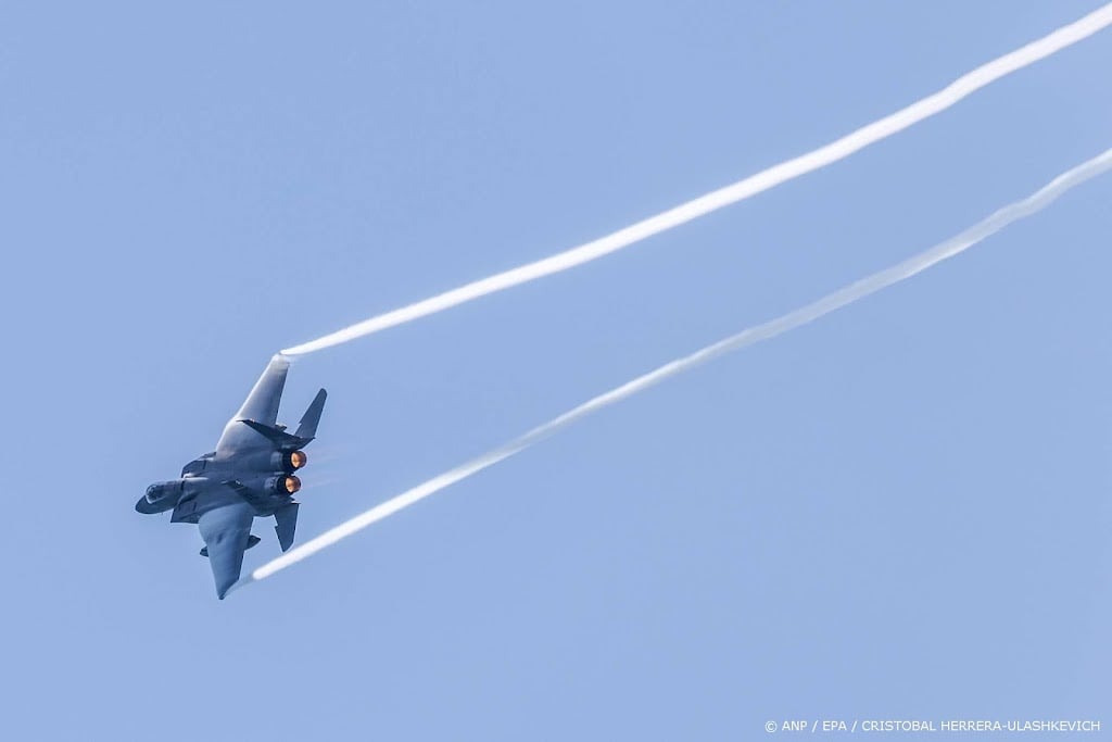 Iran en VS zoeken door naar vermist bemanningslid F-15 in Iran