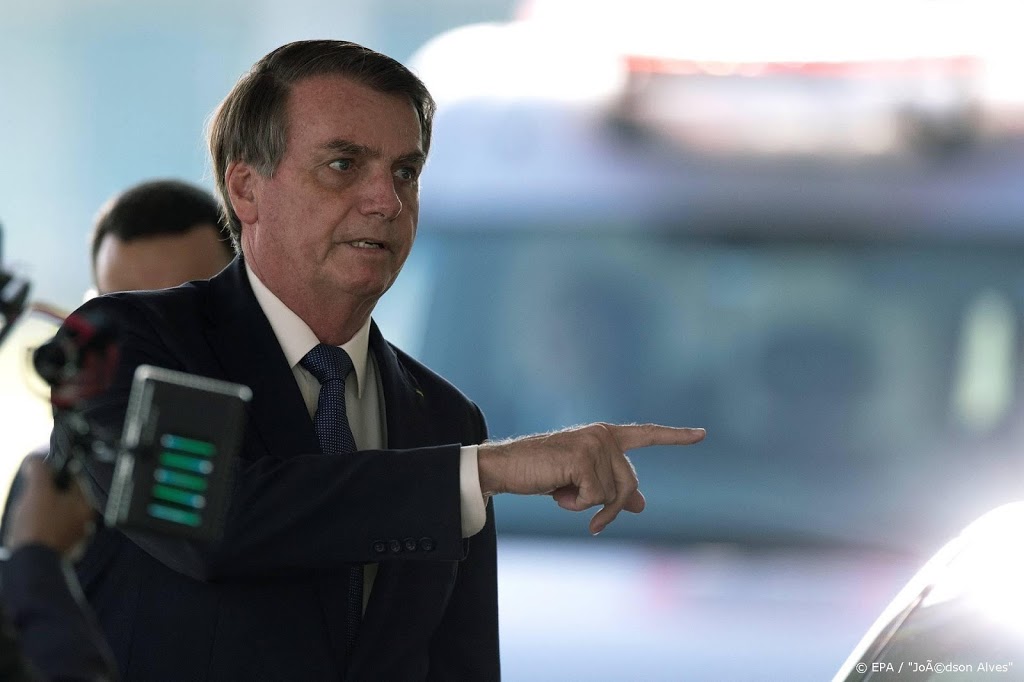 Bolsonaro spreekt menigte toe tijdens demonstratie