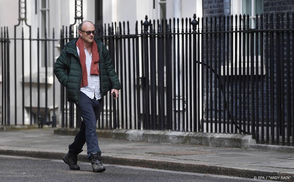 Britse regering onthult identiteit corona-adviseurs