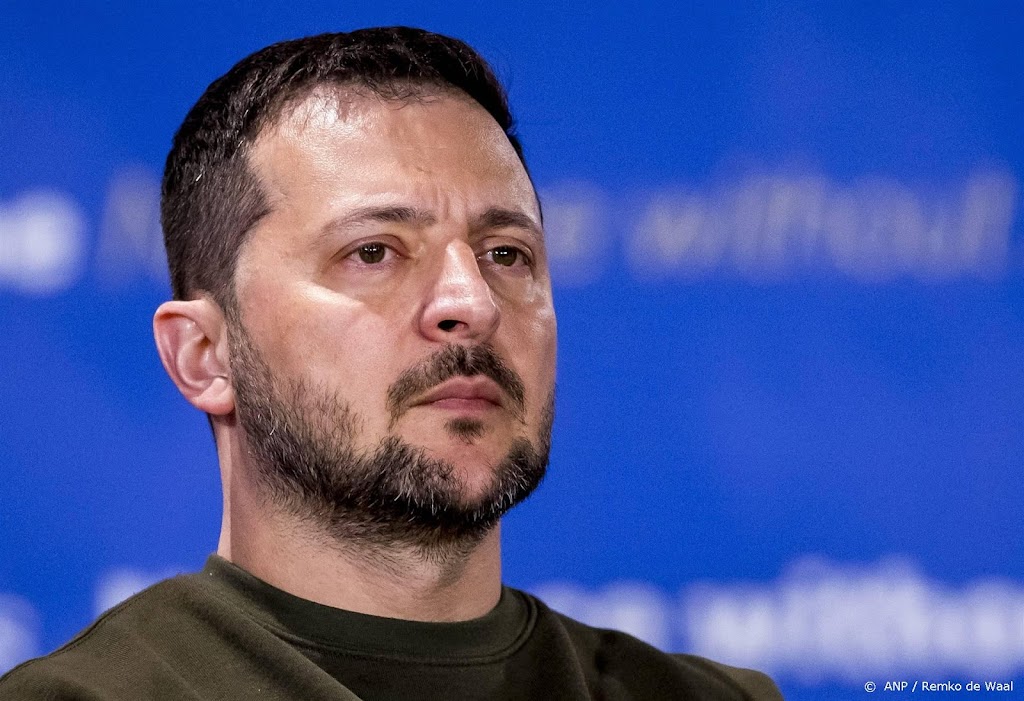 Zelensky bezoekt met Ollongren militaire basis in Soesterberg