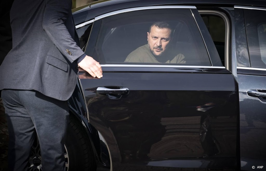 Oekraïense president Zelensky vertrokken uit Nederland