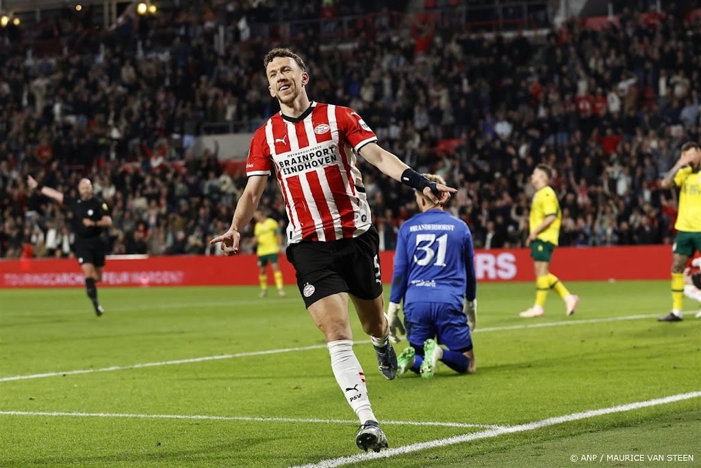 PSV-trainer Bosz looft 'obsessieve' Perisic