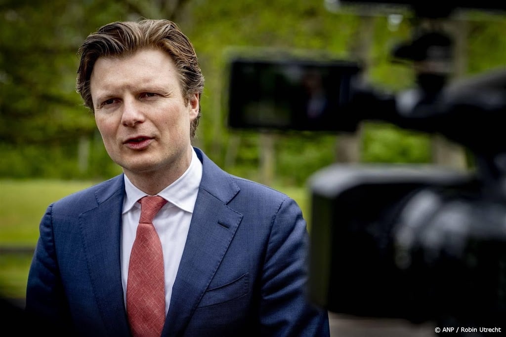 Brekelmans vergelijkt situatie Oekraïne met Nederland in oorlog
