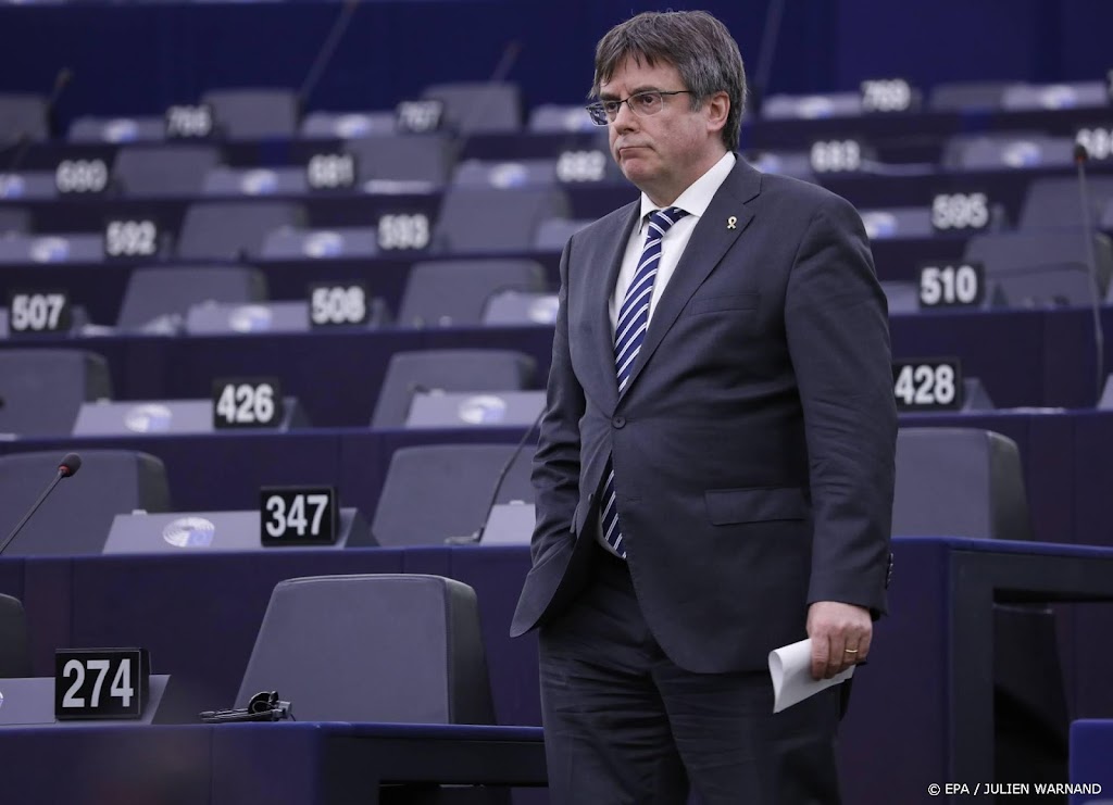 Leider onafhankelijkheidsstrijd Catalonië Puigdemont treedt terug