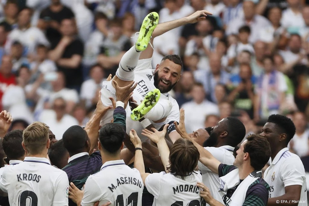 Spits Benzema scoort bij zijn afscheid van Real Madrid