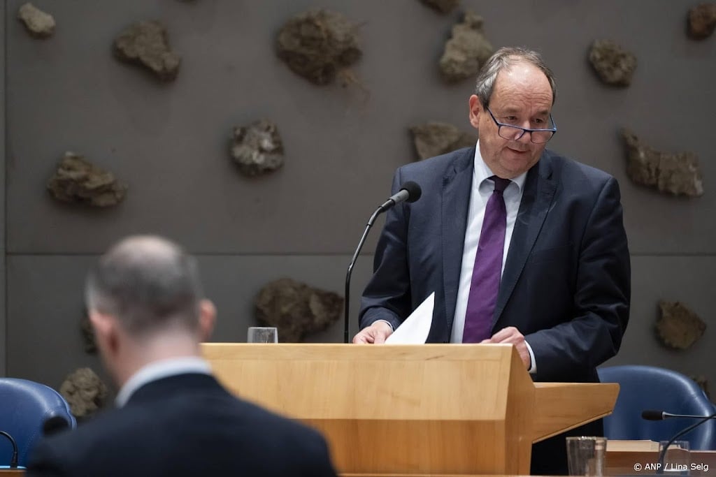 Kabinet zint niet op alternatief voor AOW-plan, zegt Vijlbrief