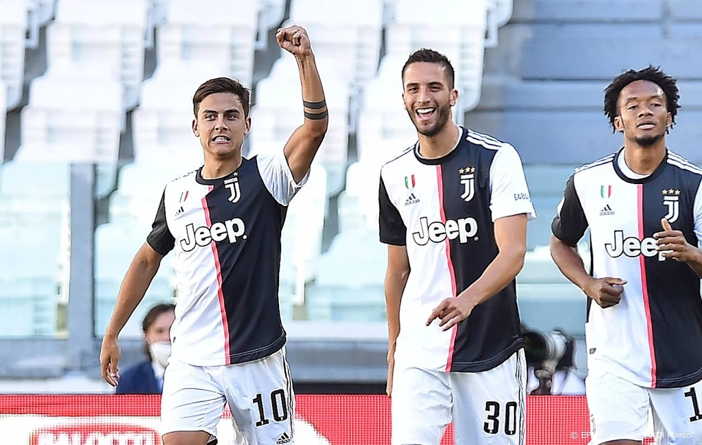 Juventus wint stadsderby en blijft op koers voor titel