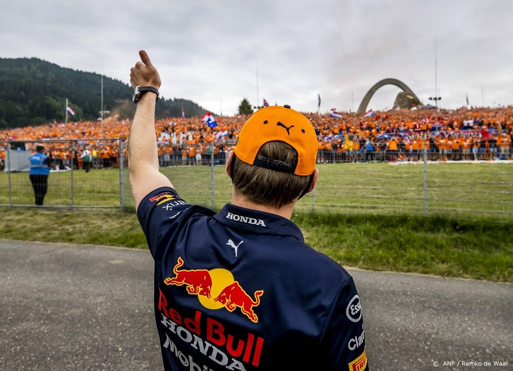 Verstappen bedankt fans al voor de wedstrijd in Formule 1