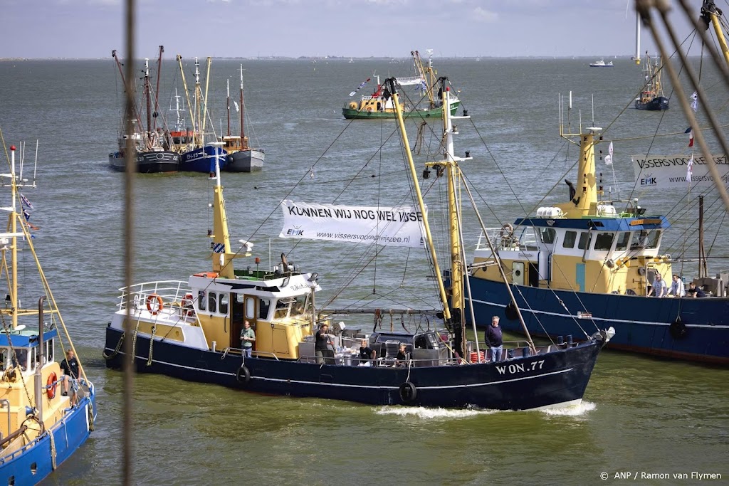 Vissers gaan scheepvaartverkeer bij IJmuiden vertragen
