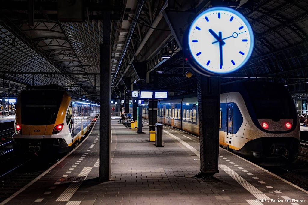 Conducteur in Apeldoorn mishandeld door twee jongens