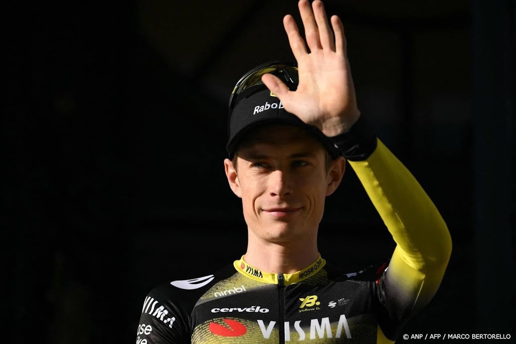 Zwaardere Vingegaard begint 'in beste vorm ooit'  aan Tour