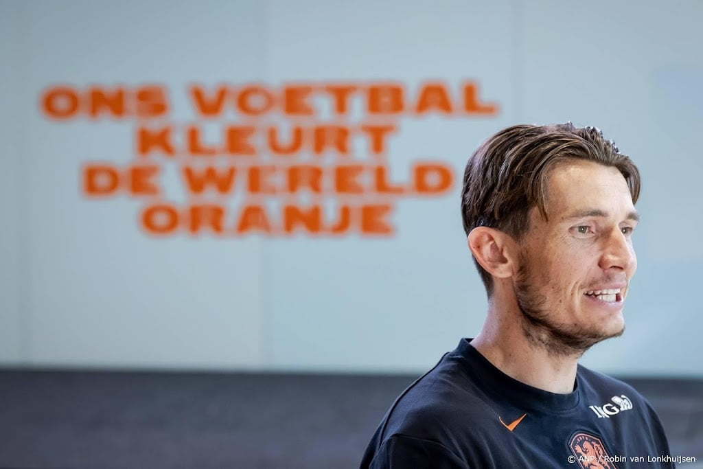 Oranje-international De Roon spreekt van 'racistische kneuzen'