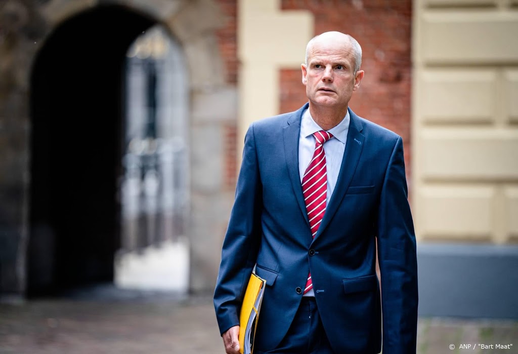 Minister Blok: vreselijke berichten uit Beiroet