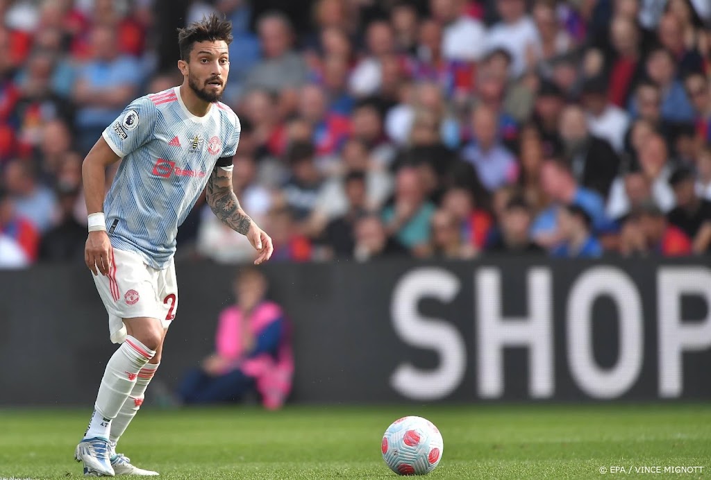 Manchester United verhuurt linksback Telles aan Sevilla