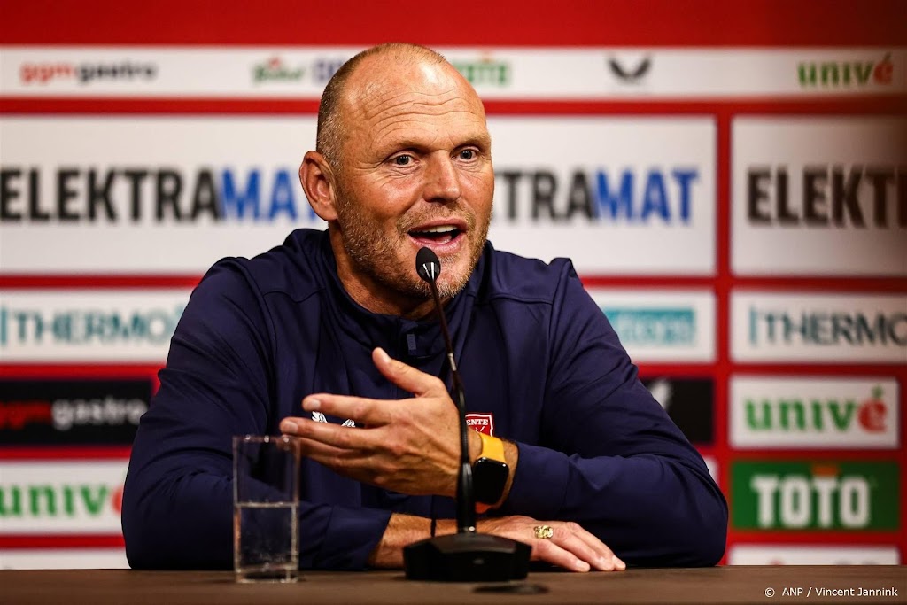 Twente-coach Oosting prijst spelers om vechtlust in Zweden 