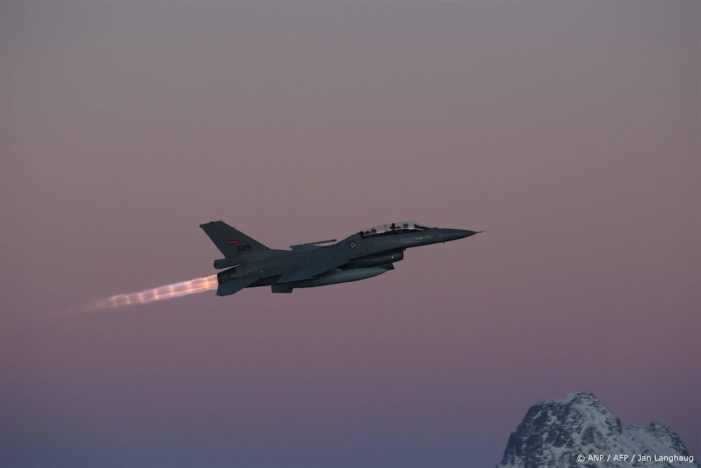 Zelensky bevestigt inzet F-16's boven Oekraïne