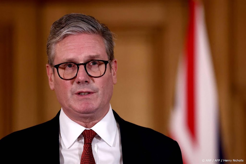 Starmer tegen relschoppers: jullie gaan dit betreuren