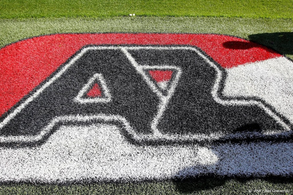 AZ verkoopt klein deel aandelen aan Amerikaanse adviseur Beane