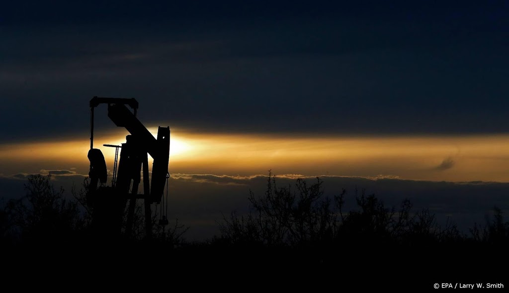 Olieprijzen gedaald naar laagste niveau in een maand