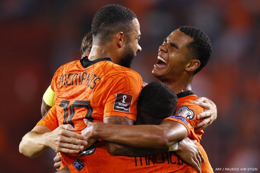 Oranje verslaat Montenegro in Eindhoven met 4-0