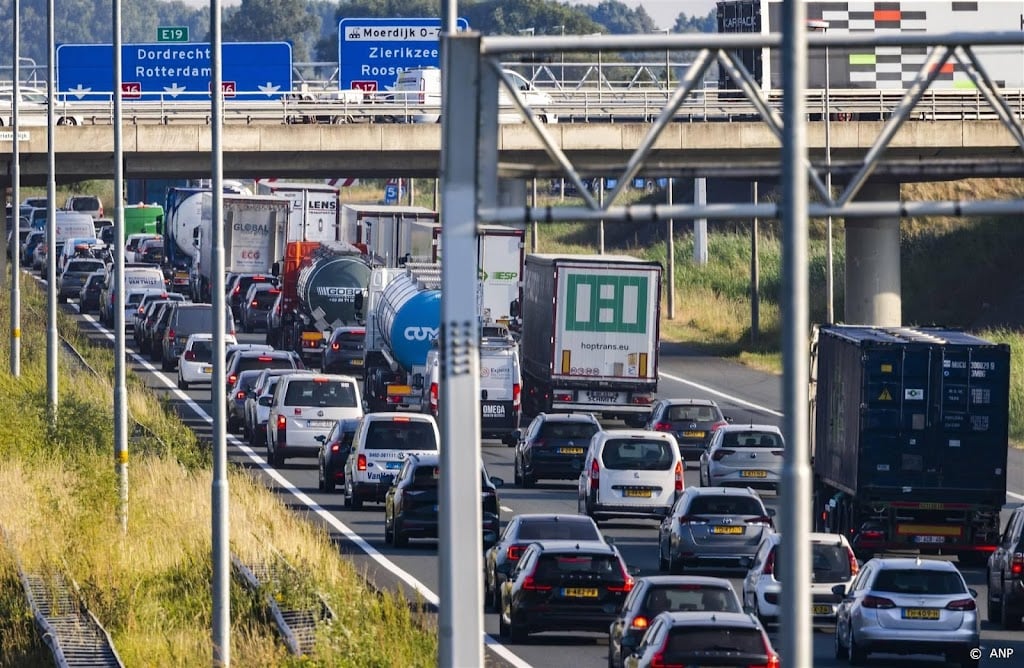 A16 richting Breda weer open na ongeval