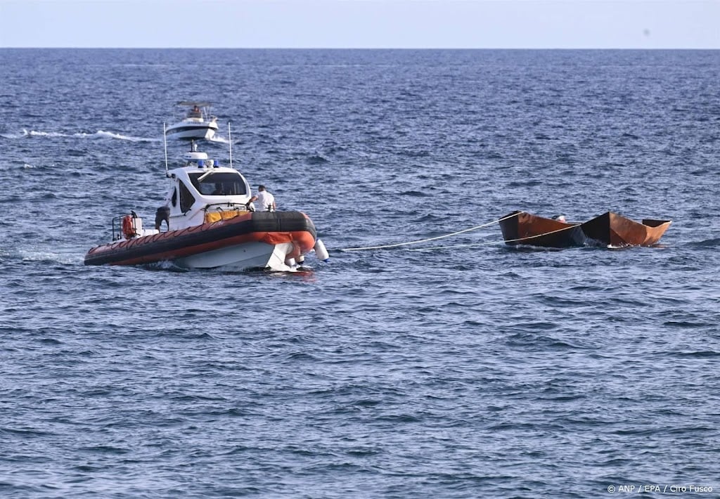 Mensen vermist na zinken migrantenboot op Middellandse Zee