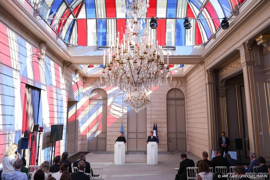 Macron: 26 landen willen bijdragen aan veiligheidsgaranties 
