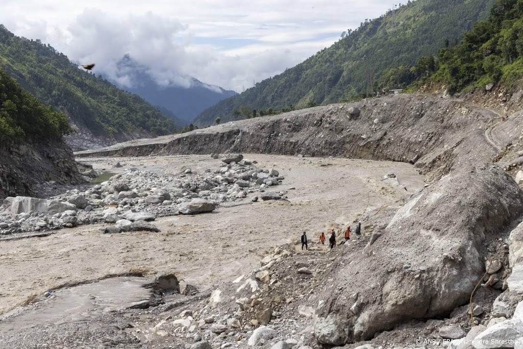 Dodental Tibet na overstroming gestegen naar 31