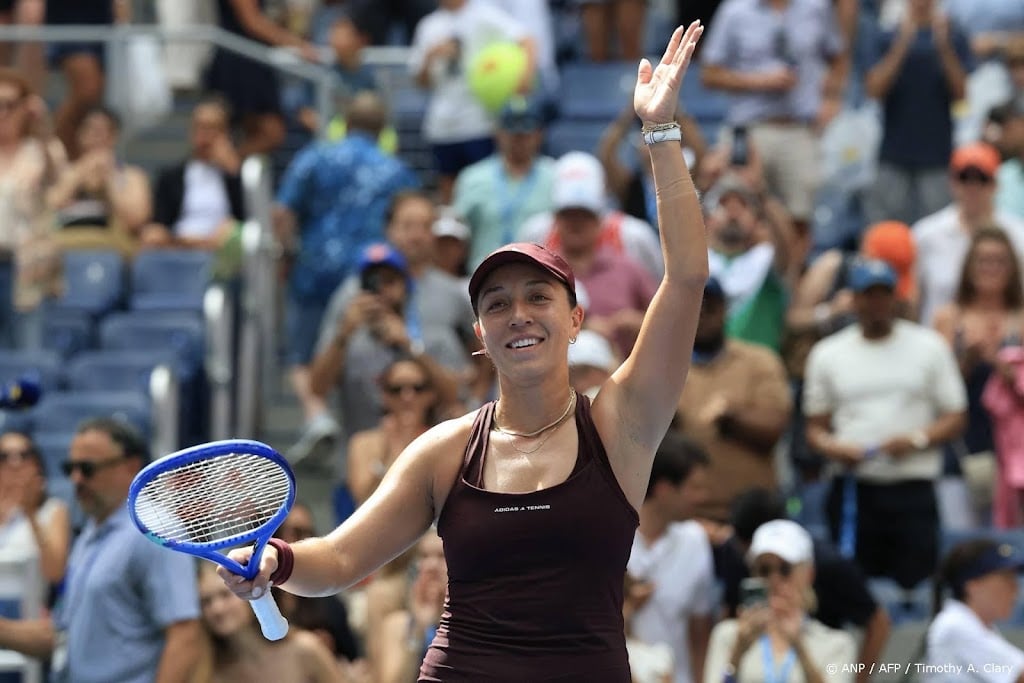 Oud-finaliste Pegula klopt Canadese Fernandez moeizaam op US Open