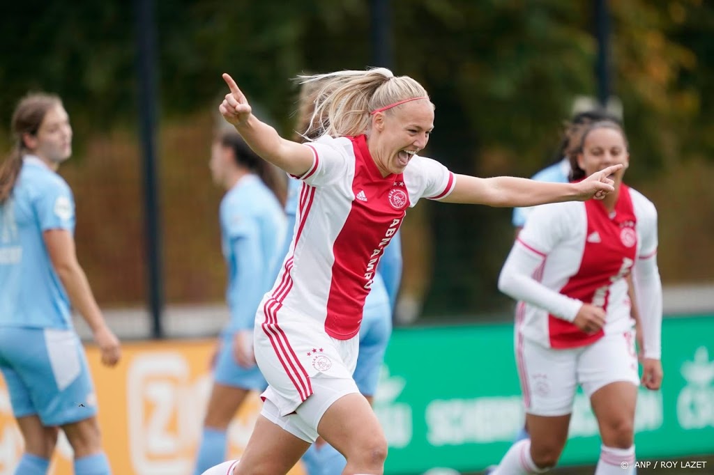 Voetbalsters Ajax te sterk voor PSV: 2-0